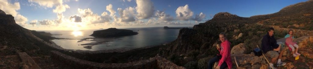 1926303_10152620345594606_968367225_o Balos